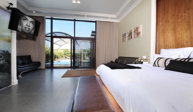 Aquaduct Hotel