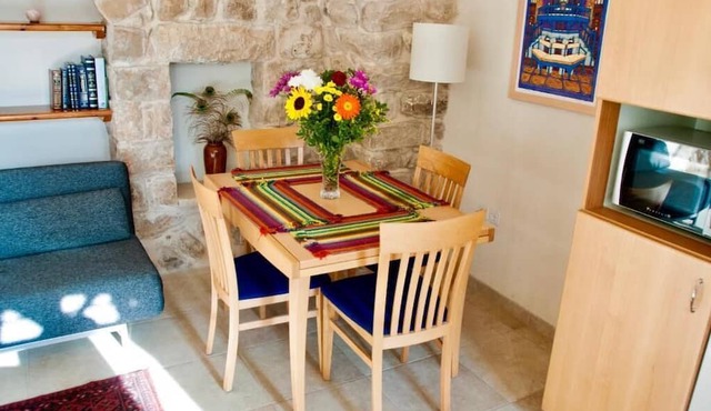 Artist Quarter Guesthouse B&B