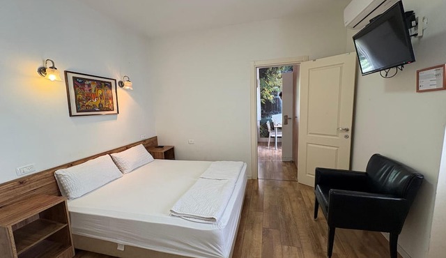 Kfar Saba Guesthouse