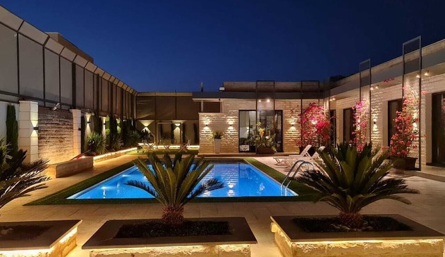 Prime location, amenities & luxurious vibes