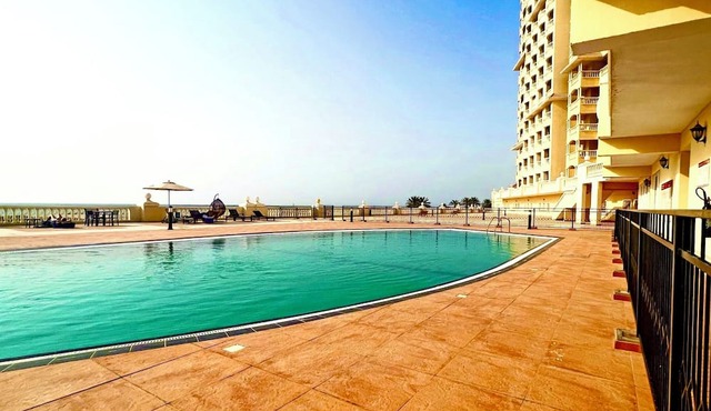 Vibrant cosy Studio on Ras al Khaimas gorgeous beach.