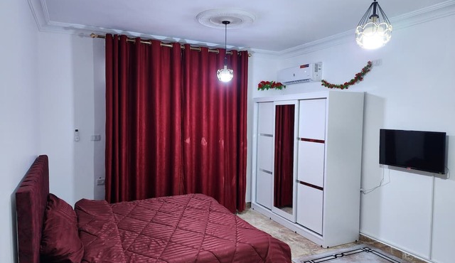New Modern and Fully Furnished Studio Near University Of Jordan