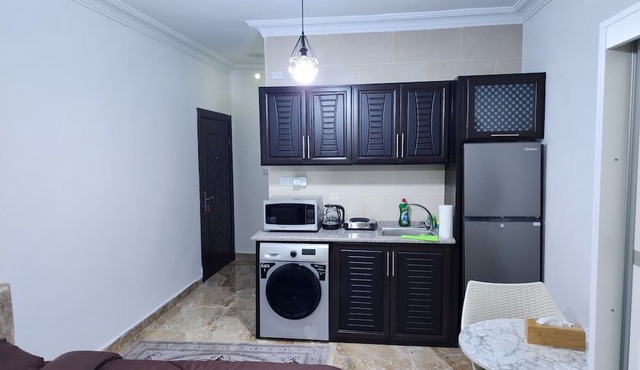 New Modern and Fully Furnished Studio Near University Of Jordan