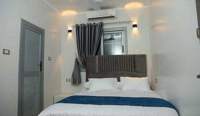 crystala guest house