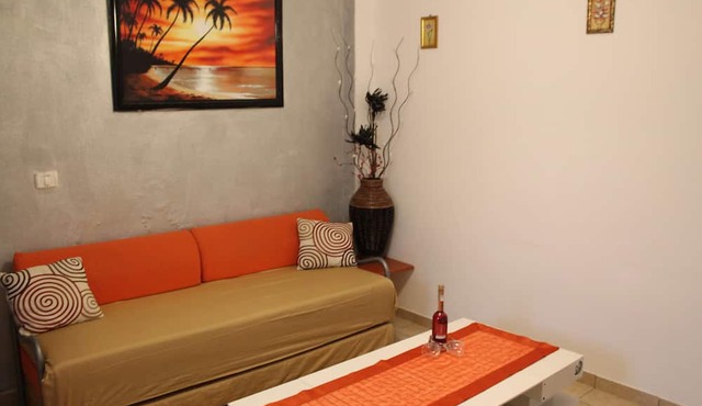 Zimmer Dora Dead Sea
