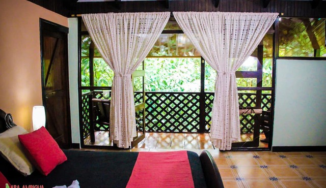 Ara Ambigua Lodge