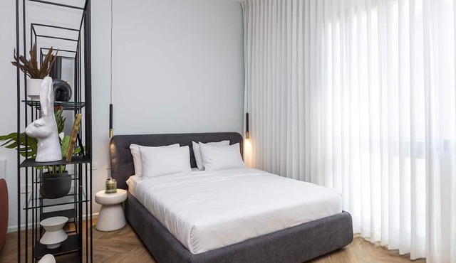 De Picciotto Suites