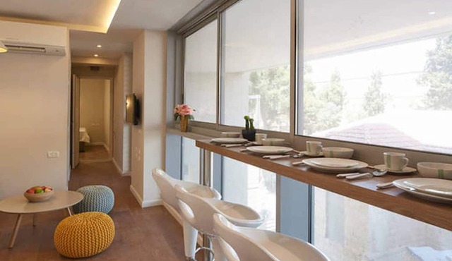 MAMAD Chic 1BR in City Center by FeelHome