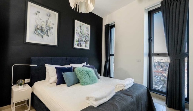JTower Magical 4BR Parking with amazing view, city center