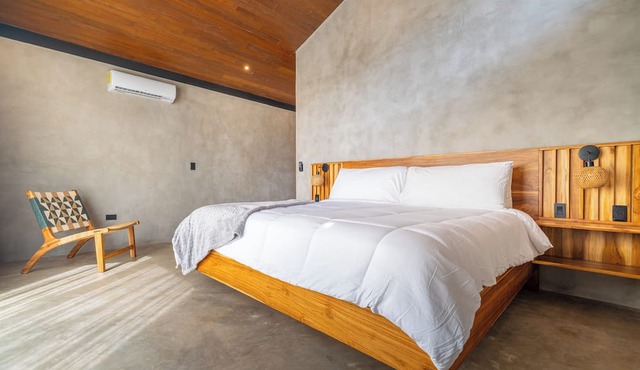Deluxe 4-bedroom Villa in charming Ojochal with Private Pool