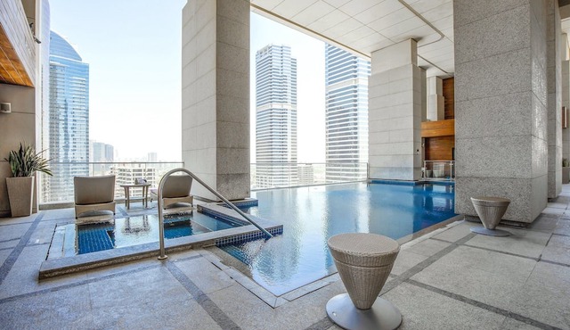 voco Bonnington | Standard Room | Dubai Marina Minutes, Sauna + Steam