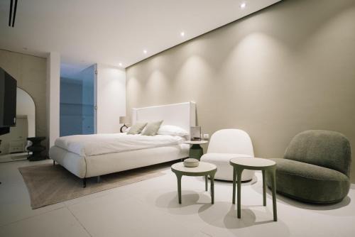 Family Pool Suite