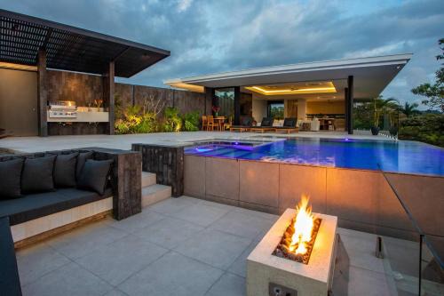Magnificent Brand New Villa - Casa Nueva Vida