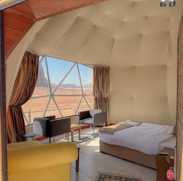 BUBBLES LUXURY CAMp & BUBBLES ROOM