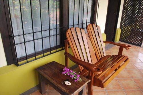 Dos Palmas Studio Apartments