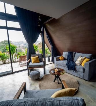Charming Volcano Retreat w Hot Tub & Deck