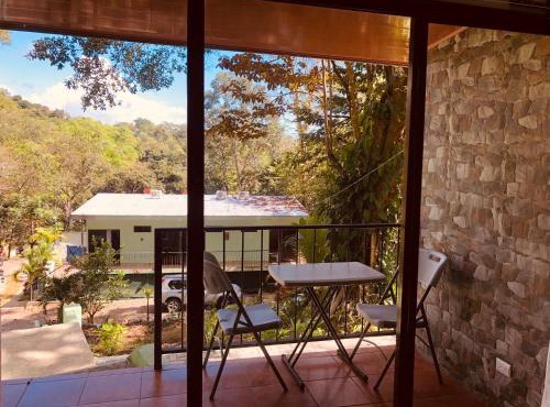 Casa Encantada Rooms - DBL Room - Aire Acondicionado - Wifi - Parking - Private Bathroom