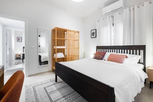 Sweet and rural home in Ra’anana