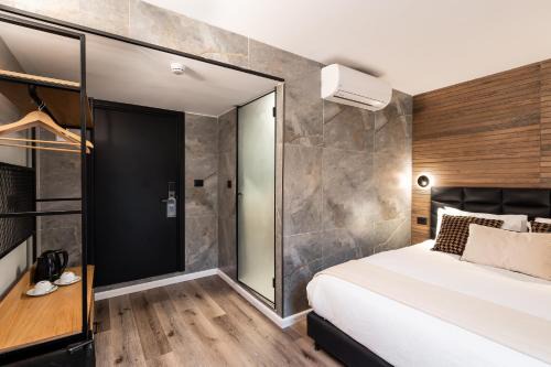 Mulan Hotel TLV